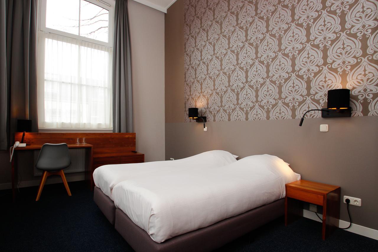 Hotel Aan De Singel Делфзейл Екстериор снимка